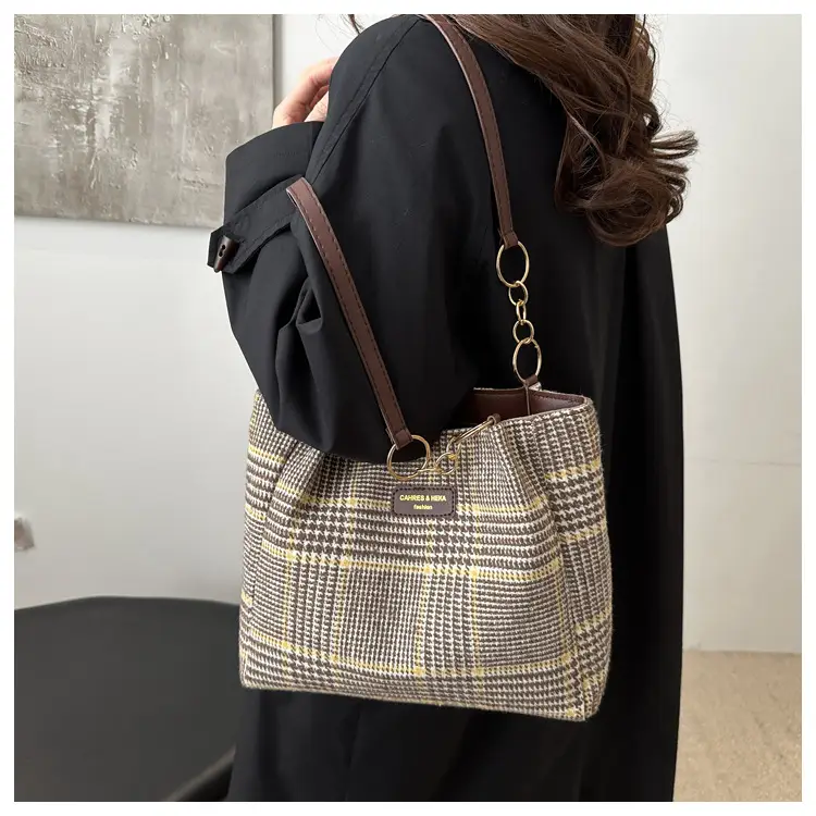 Women's Vintage Plaid Shoulder Bag 2024 Winter New — feature 10