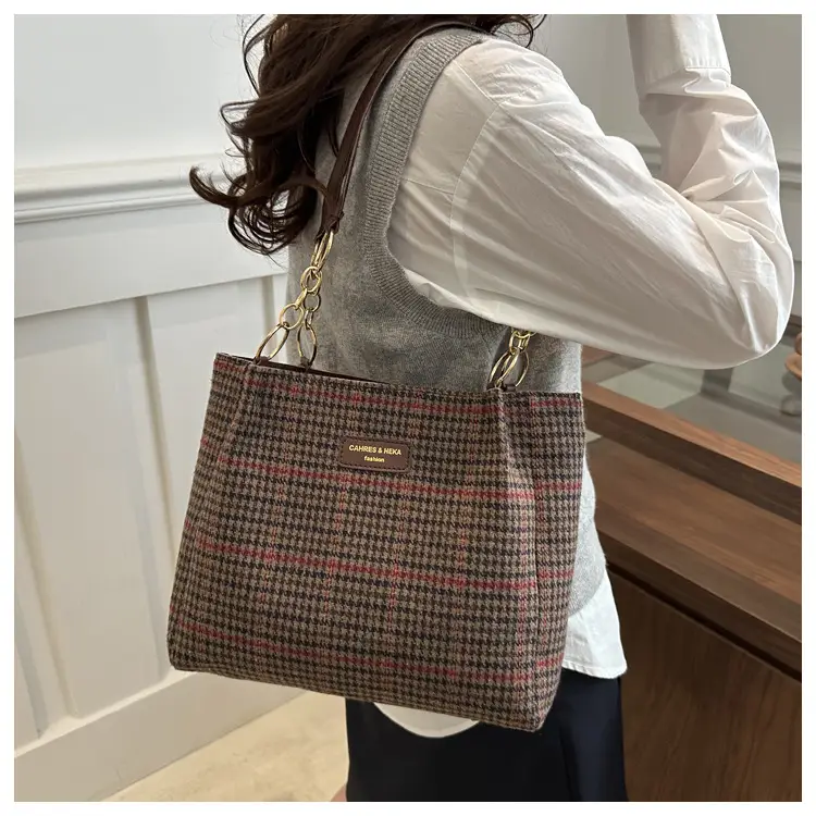 Women's Vintage Plaid Shoulder Bag 2024 Winter New — feature 11