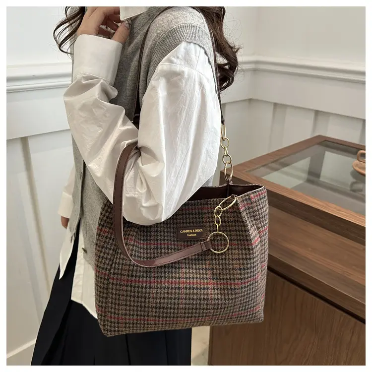 Women's Vintage Plaid Shoulder Bag 2024 Winter New — feature 14