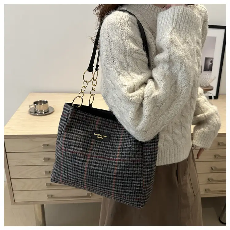 Women's Vintage Plaid Shoulder Bag 2024 Winter New — feature 15