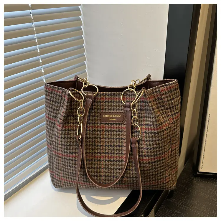 Women's Vintage Plaid Shoulder Bag 2024 Winter New — feature 24