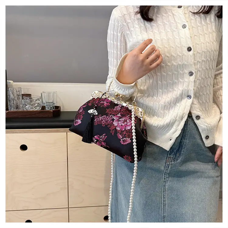 Green Embroidered Tassel Handbag for Women — feature 29