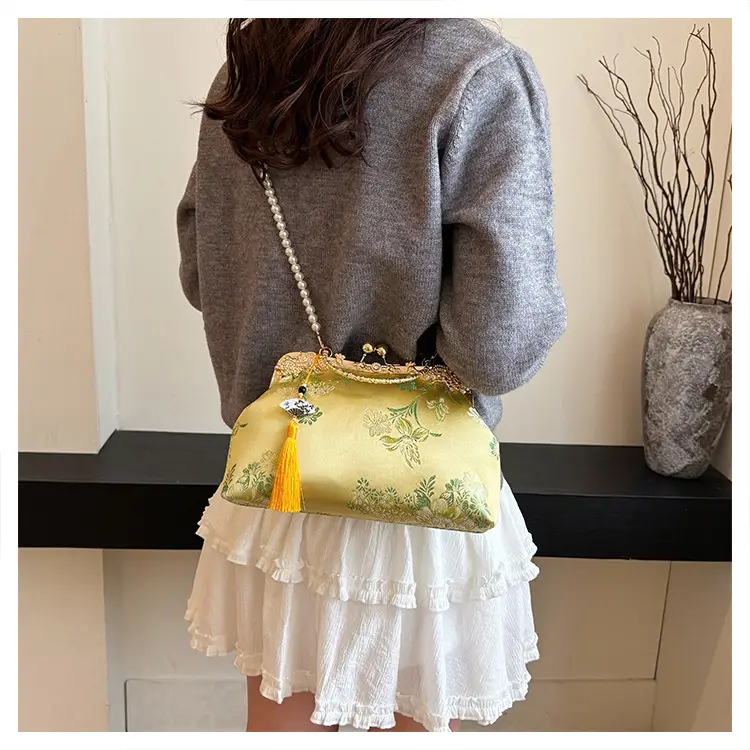 Green Embroidered Tassel Handbag for Women — feature 40