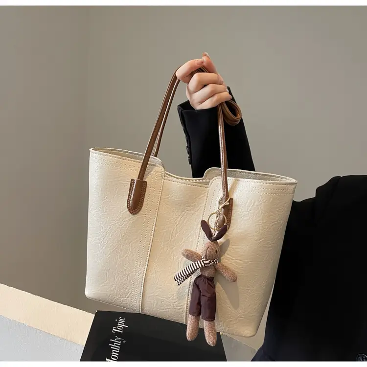 Women Retro Brown Leather Shoulder Bag with Tassel — feature 8