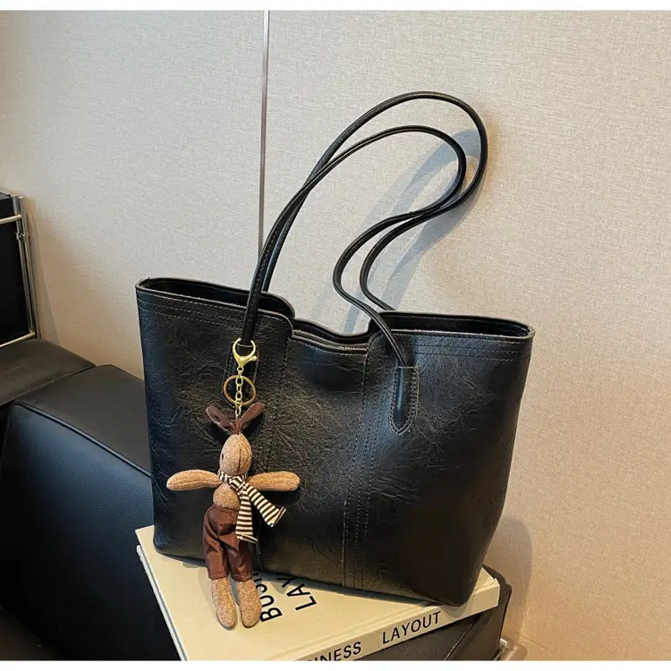 Women Retro Brown Leather Shoulder Bag with Tassel — feature 9