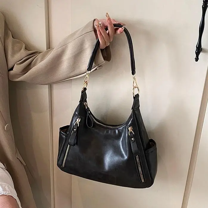 Women's Large Capacity Black Leather Tote Bag - Image 4