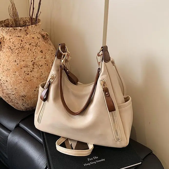 Women's Large Capacity Black Leather Tote Bag - Image 5