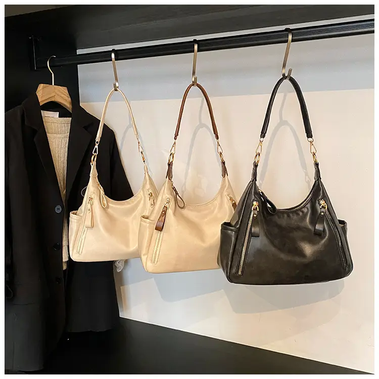 Women's Large Capacity Black Leather Tote Bag — feature 21