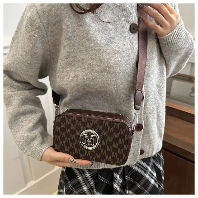 Vintage Printed Crossbody Bag with M Logo 2025 Spring New — feature 22