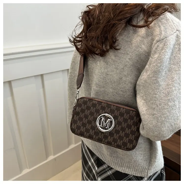 Vintage Printed Crossbody Bag with M Logo 2025 Spring New — feature 25