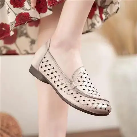 2025 Spring and Summer New Leather Sandals Women's Vintage Hollow Breathable Beef Sole Non-Slip Hole Shoes Flat Moms Shoes — feature 11