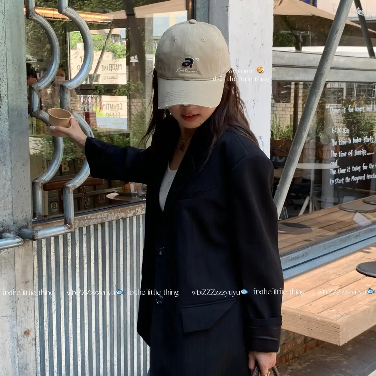 Korean Women's Red Baseball Cap with Wide Brim - Image 10