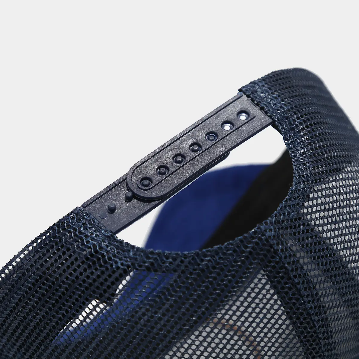 European Men's Blue Mesh Sun Hat with Logo — feature 15