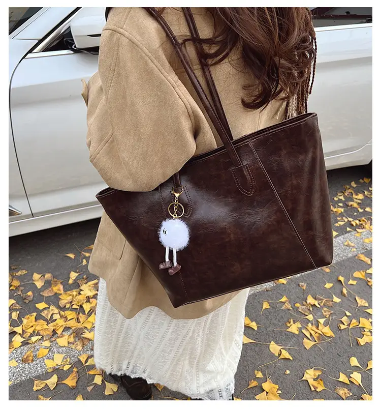 Retro Brown Leather Shoulder Bag for Women 2026 — feature 1