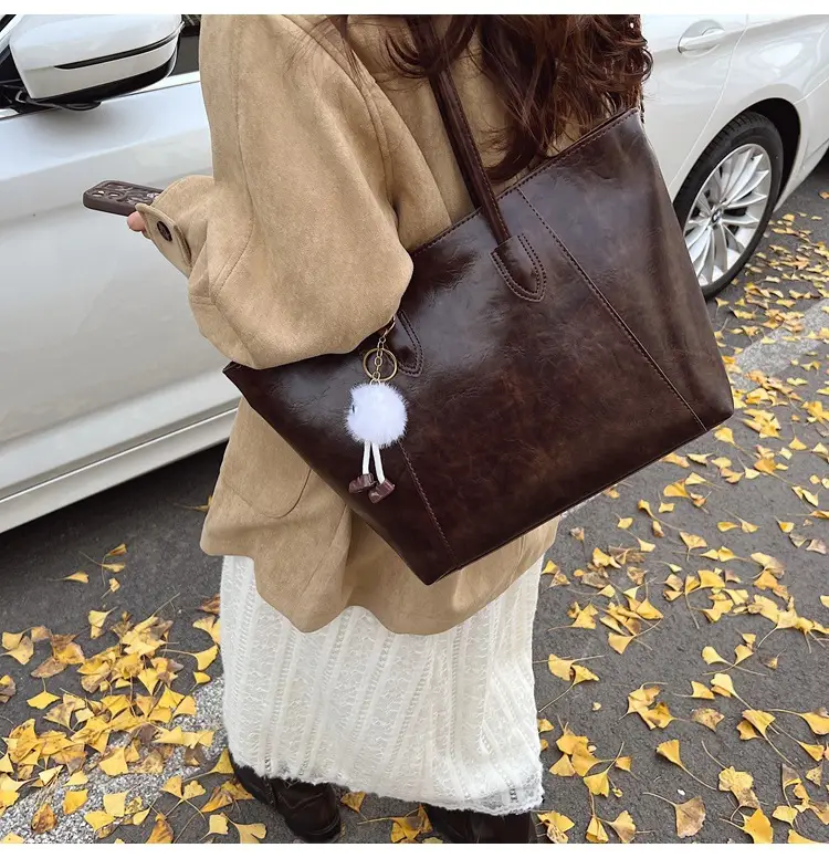 Retro Brown Leather Shoulder Bag for Women 2026 — feature 14