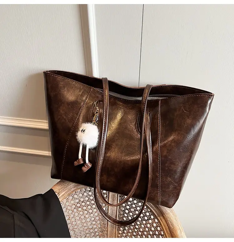 Retro Brown Leather Shoulder Bag for Women 2026 — feature 9