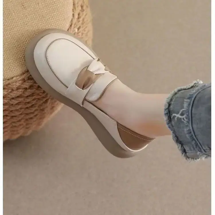 Pregnant Women's Green Slip-on Flat Shoes - Image 2