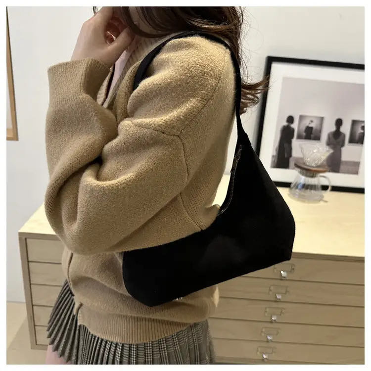 Women's Korean Retro Handbag 2025 Frosted Shoulder Bag — feature 18