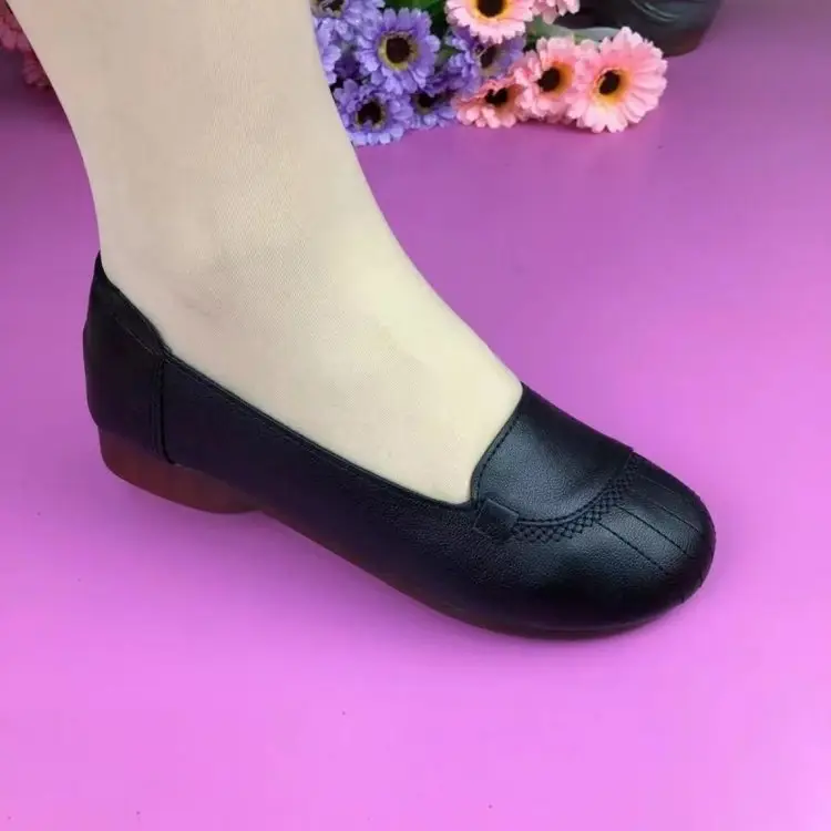 Women's Black Leather Slip-On Flat Shoes 2025 - Image 5