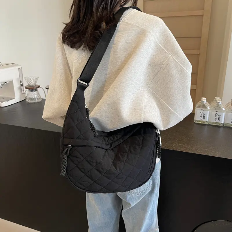 Women's Quilted Shoulder Bag 2024 Winter Lightweight Commuter - Image 6