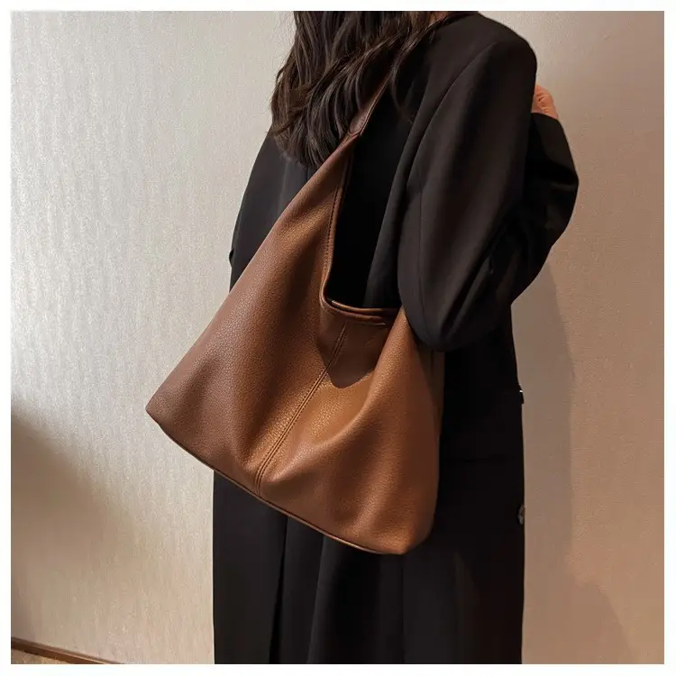 Winter Large Capacity Women's Shoulder Bag Brown Leather - Image 7