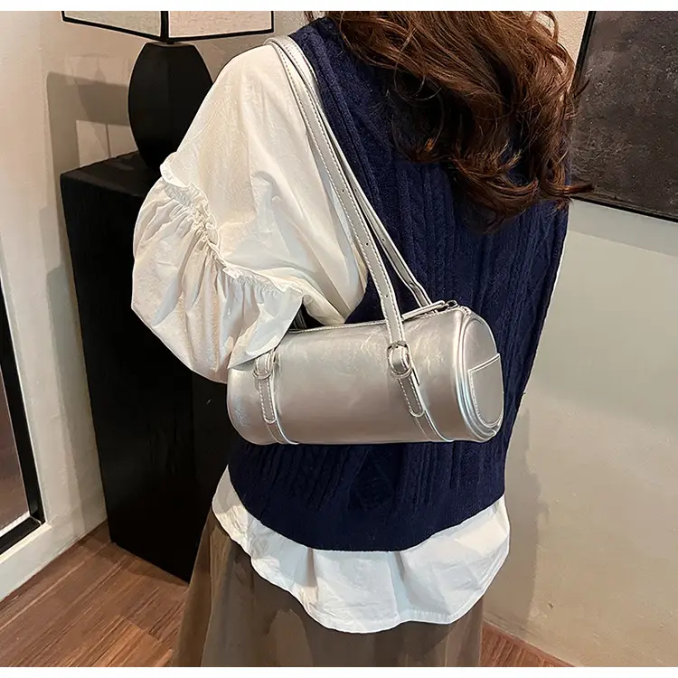 Red Korean-Style Round Shoulder Bag 2026 — feature 19