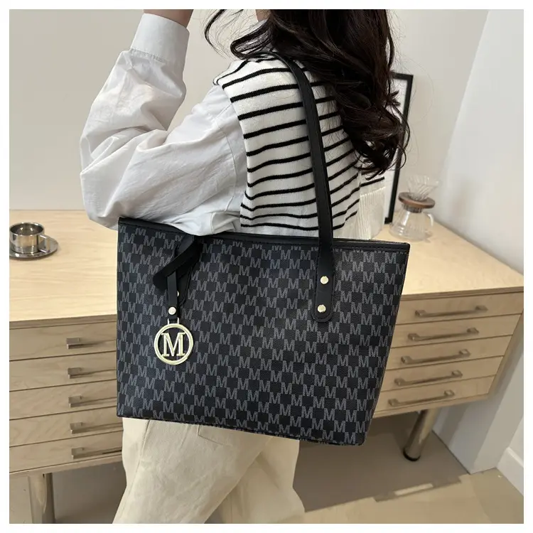 2026 Women's Large Capacity Tote Bag with Monogram Logo — feature 14