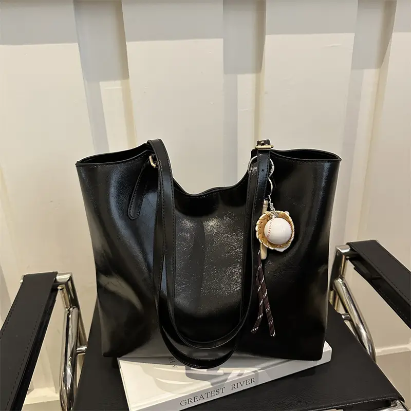 Large Capacity Women's Black Leather Shoulder Bag 2026 - Image 8