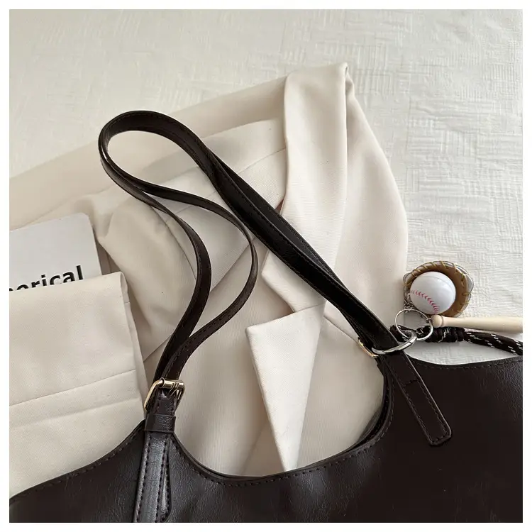 Large Capacity Women's Black Leather Shoulder Bag 2026 — feature 31