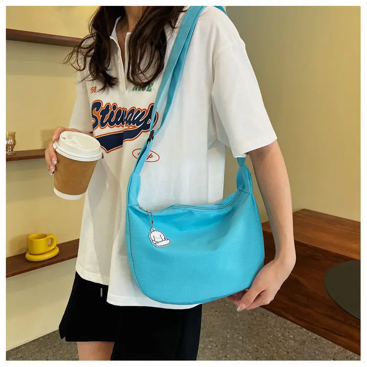 White Satchel Shoulder Bag with Chain Strap — feature 10