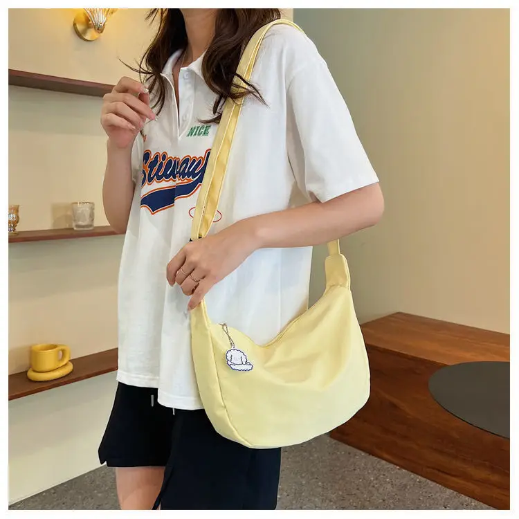 White Satchel Shoulder Bag with Chain Strap — feature 15