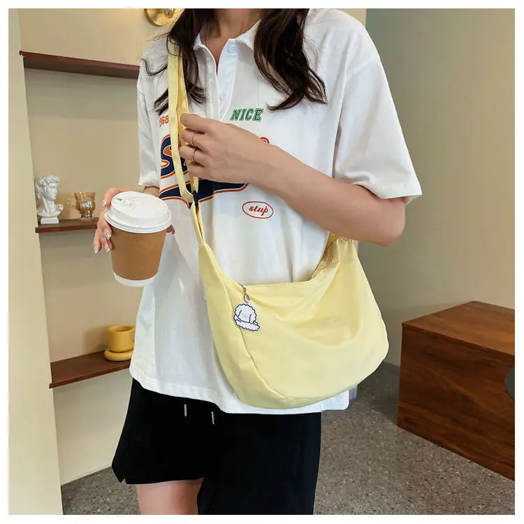 White Satchel Shoulder Bag with Chain Strap — feature 16