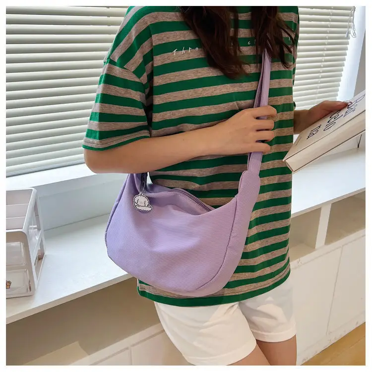 White Satchel Shoulder Bag with Chain Strap — feature 18