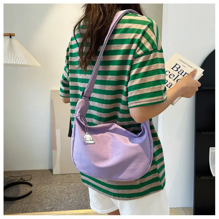 White Satchel Shoulder Bag with Chain Strap — feature 20