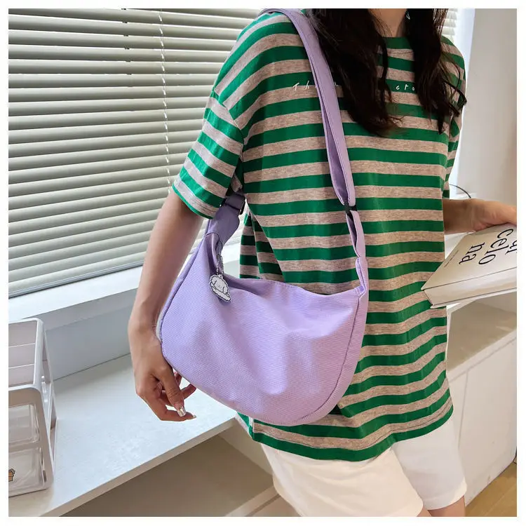 White Satchel Shoulder Bag with Chain Strap — feature 21