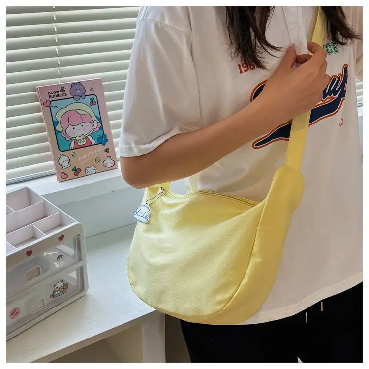 White Satchel Shoulder Bag with Chain Strap — feature 6