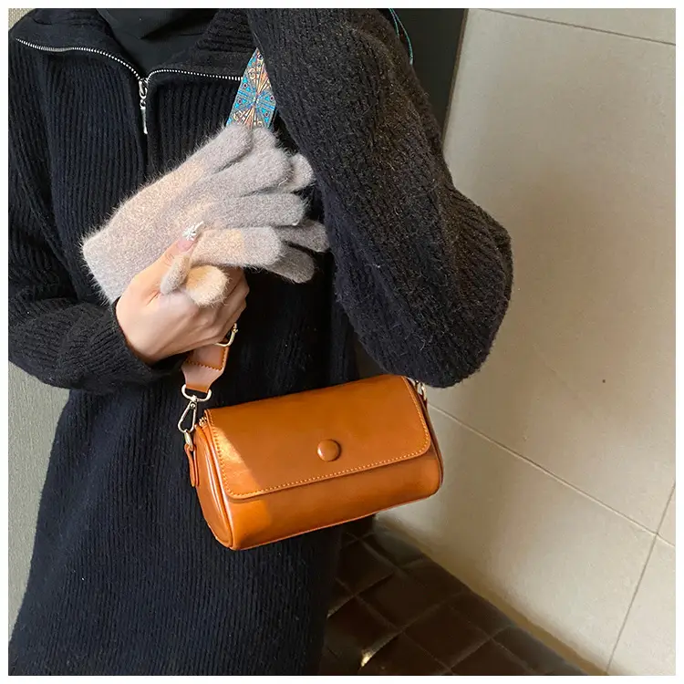 Women's Brown Leather Crossbody Bag with Wide Strap — feature 11