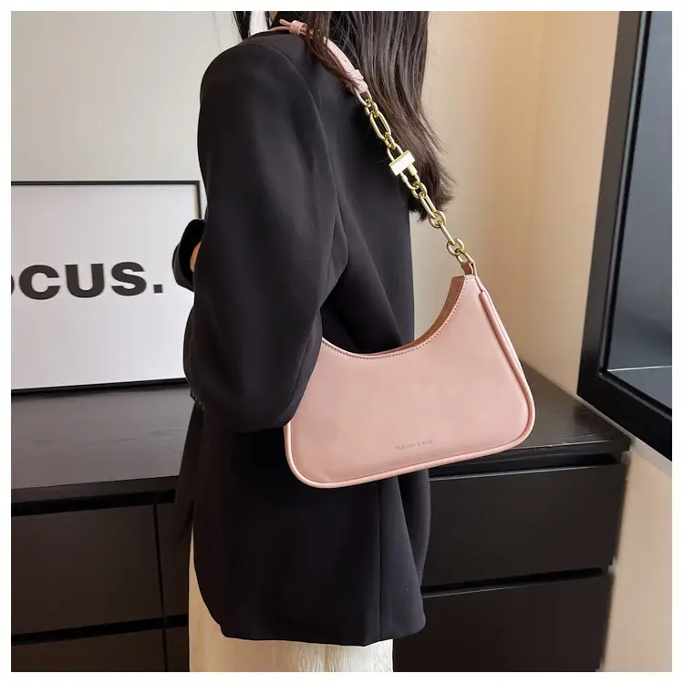 White Underarm Bag Women 2025 New Niche Design — feature 13