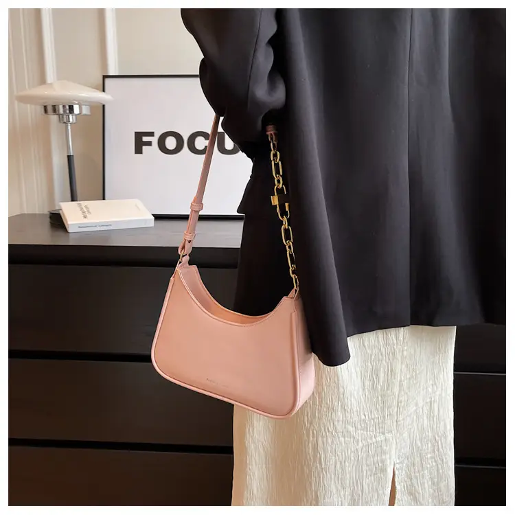 White Underarm Bag Women 2025 New Niche Design — feature 15