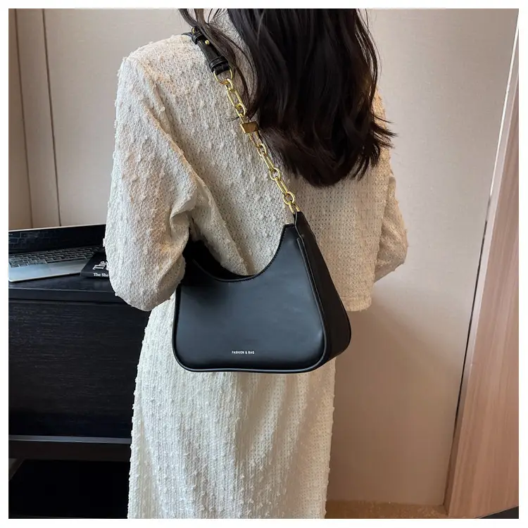 White Underarm Bag Women 2025 New Niche Design — feature 20