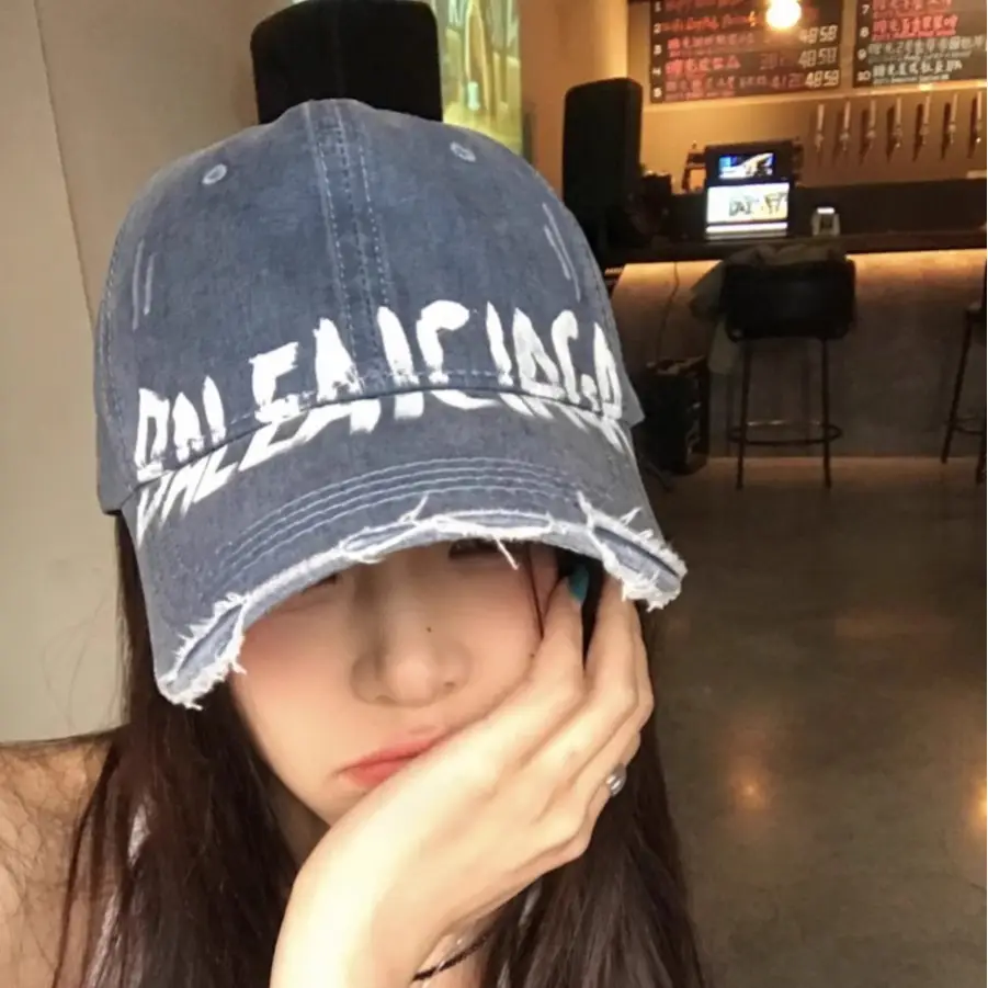 Women American Style Retro Washed Duck Cap with Large Brim - Image 3