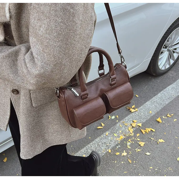 Women's 2025 Retro Shoulder Bag Brown Black Crossbody — feature 17