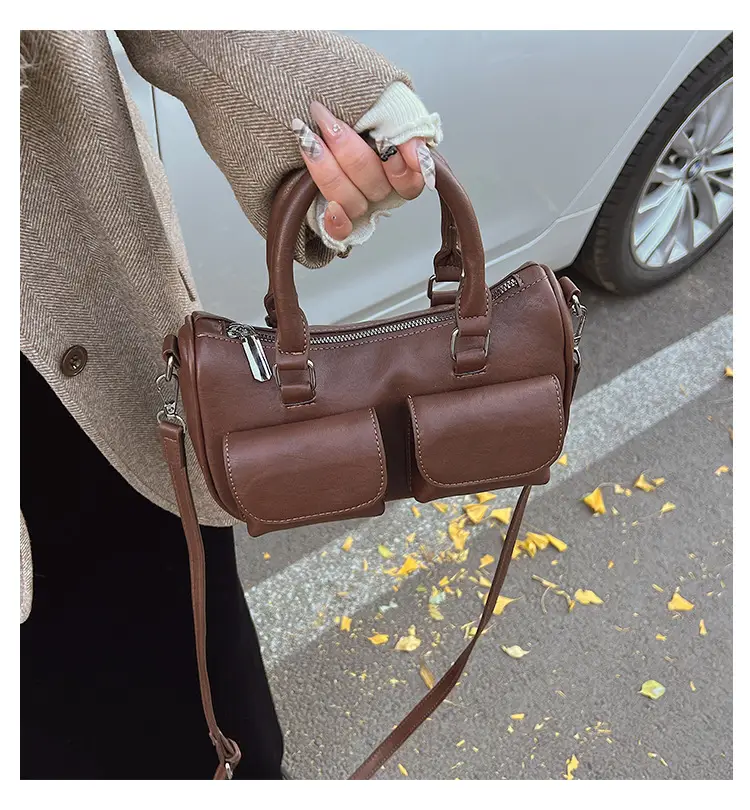 Women's 2025 Retro Shoulder Bag Brown Black Crossbody — feature 2