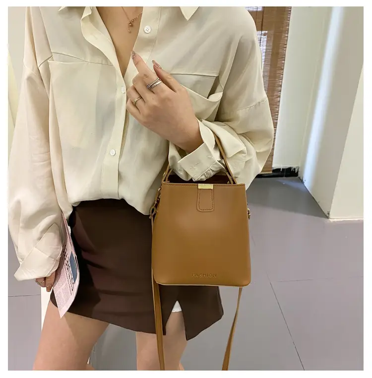 Women's White Korean Style Crossbody Bag 2021 — feature 12