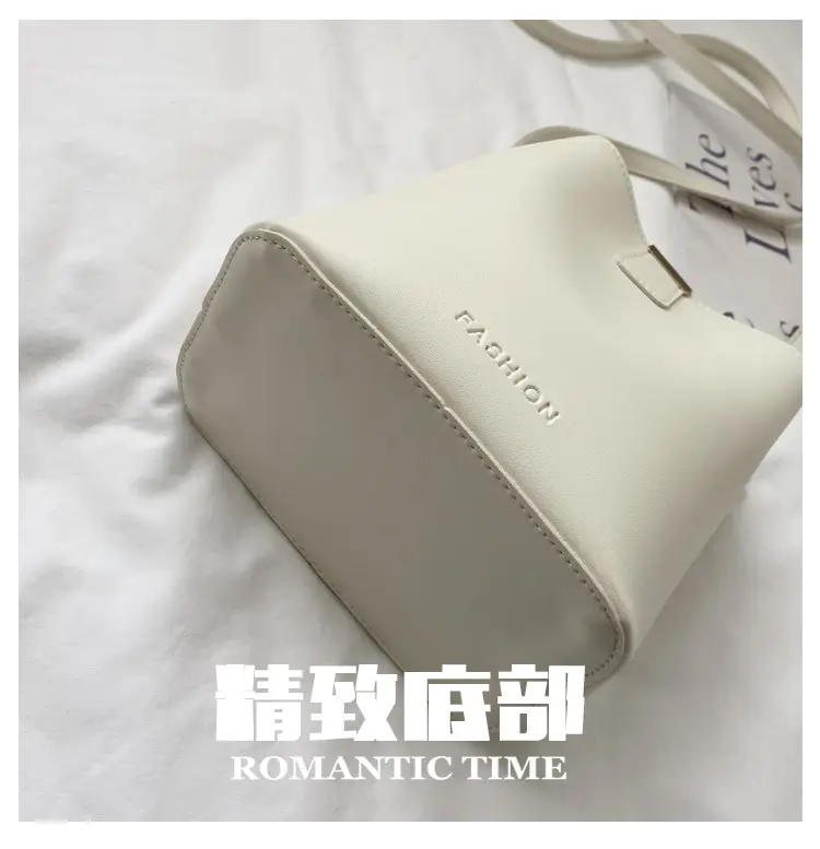 Women's White Korean Style Crossbody Bag 2021 — feature 5