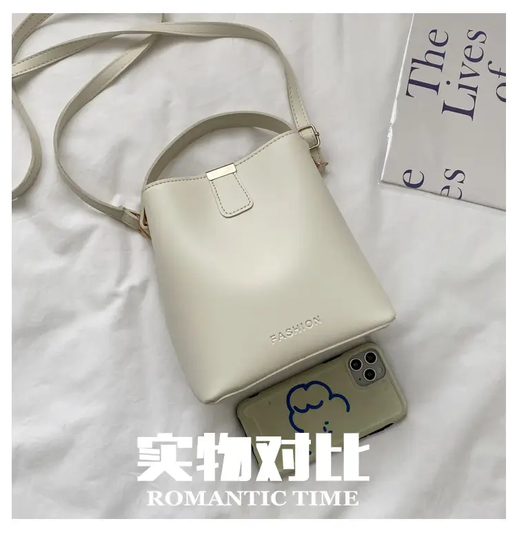Women's White Korean Style Crossbody Bag 2021 — feature 6