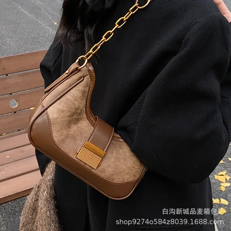 Retro Underarm Bag 2026 New Autumn Winter Crossbody Chain Lock
