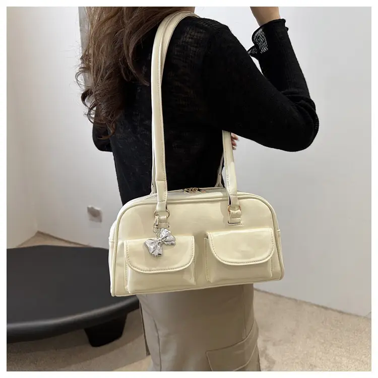 White American Retro Hand Bowling Bag 2025 — feature 12