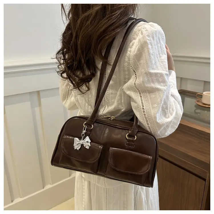 White American Retro Hand Bowling Bag 2025 — feature 17