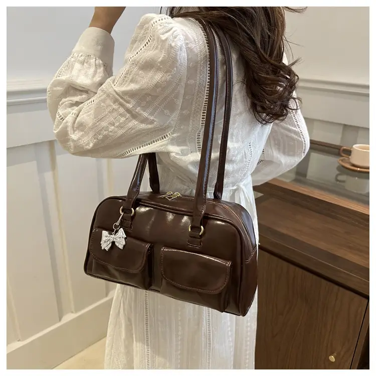 White American Retro Hand Bowling Bag 2025 — feature 20